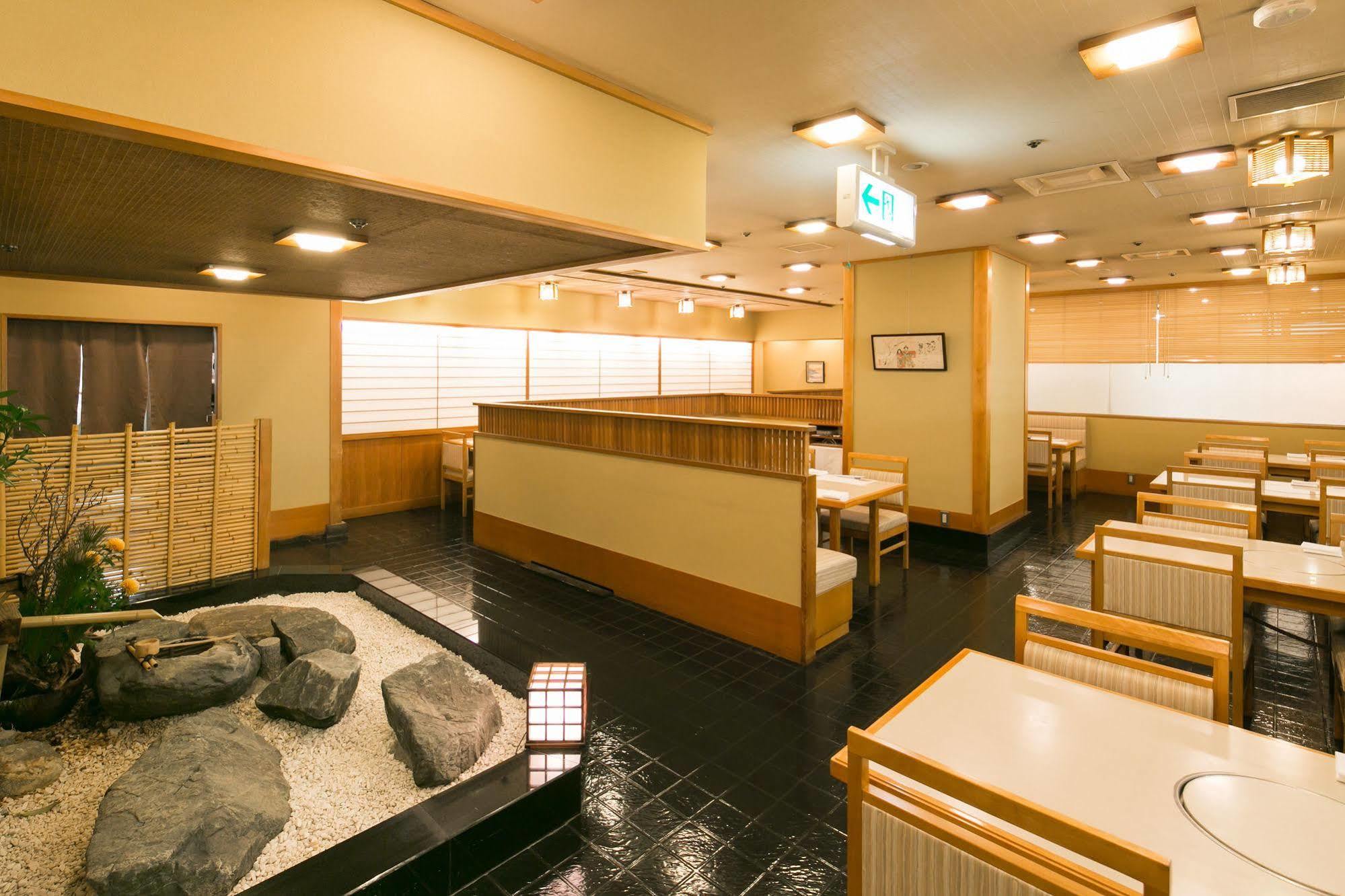 Fukuyama New Castle Hotel Esterno foto